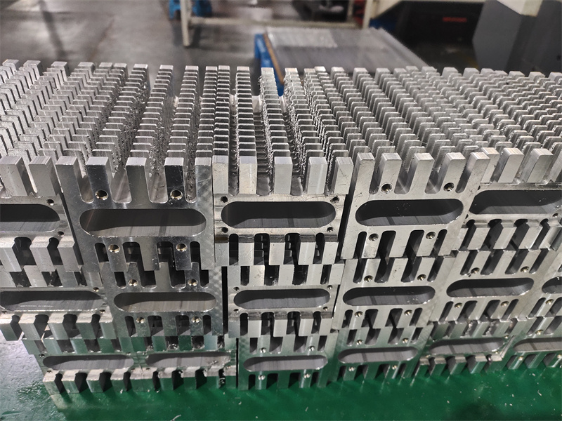 插片式羞羞视频黄色网站散热器