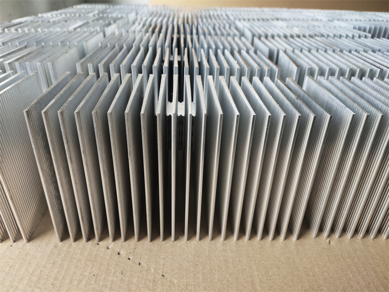 电池冷却充电桩设备散热器羞羞视频黄色网站