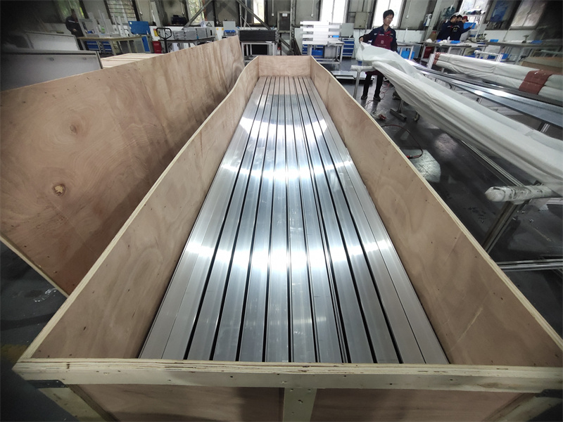 羞羞视频黄色网站汽车踏板挤压开模定制